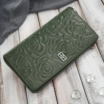 Peněženka Paolo Peruzzi Dámská kožená peněženka horizontální s květinovým vzorem Peruzzi; zelená