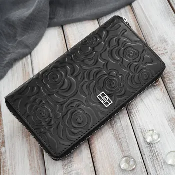 Peněženka Paolo Peruzzi Dámská kožená peněženka horizontální s květinovým vzorem Peruzzi; černá