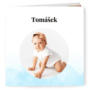 Fotokniha Nejlepší fotokniha v pevné vazbě za 599 Kč. Vyrobíme do 48 hod. Formát 21x21 cm. Motiv chlapeček