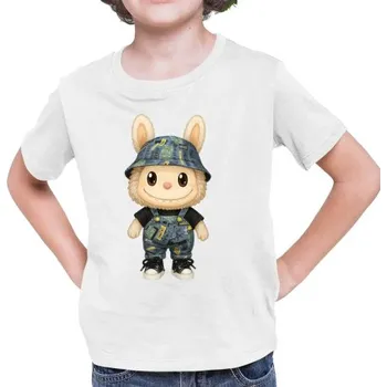 Žertovný předmět Panenka Bubu v kraťasech - dětské tričko s potiskem – dárek pro fanoušky Labubu- Tričkový.cz