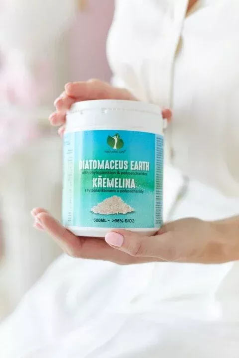 VÍCESLOŽKOVÁ KŘEMELINA detox střeva kůže vlasy nehty 60 dní 500 ml