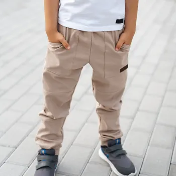 Vyladěné béžové džínové tepláky Velikost: 110/116