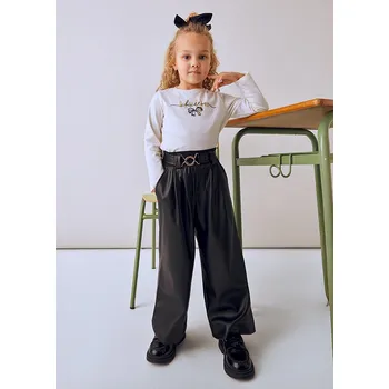 Dívčí kalhoty Široké koženkové kalhoty s páskem Mayoral - 1504574070 Veľkosť: 140