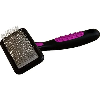 Kosmetika pro psa KW kartáč jemný střední s pogumovanými hroty (3,5 x 8 cm) (Kartáč na rozčesávání zacuchané srsti. Pogumované hroty zajišťují bezpečné česání bez poškrábání kůže. )