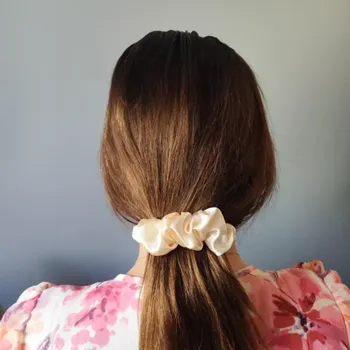 Spona do vlasů Scrunchie champagne