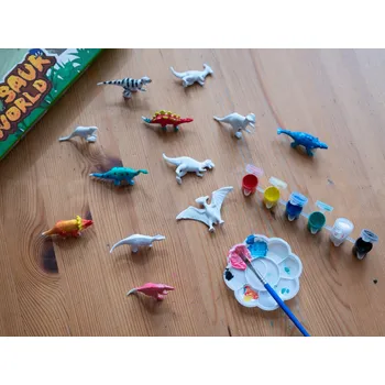 Figurka Martonie Malovací dinosauři - 12 figurek a barvičky