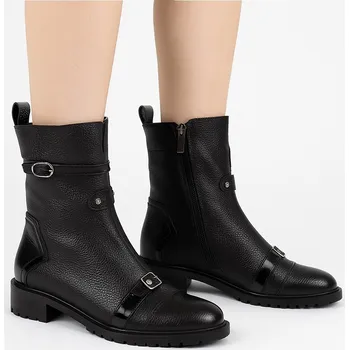 Dámské sandále Letizia Dámské černé kotníčkové boty z kůže s přezkami Velikost: 38