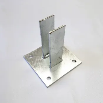 Příslušenství pro plot Patka pro montáž sloupku na betonový podklad, pro sloupek 60x60 mm, žárově pozinkovaná
