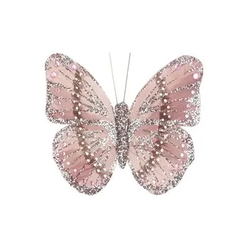 Motýl na klipu hnědý