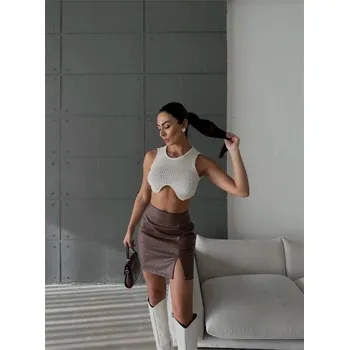 Dámská sukně ELLO hnědá prošívaná koženková sukně s rozparkem Velikost: S