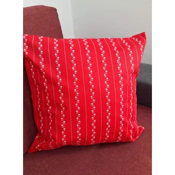 Povlak na dekorativní polštářek Povlak na polštář krojový vzor červený