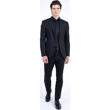 Černý strečový oblek V přiléhavém střihu 186699