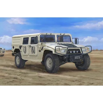 Plastikový model Meng Shi 1.5 ton Military Light Utility Vehicle - Hardtop Version A (EQ2050 Mengshi Dongfeng Armour) - Hobby Boss 82468