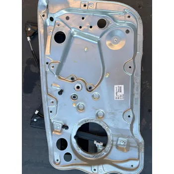 Stahovačka pravá přední 6Y1837752EL