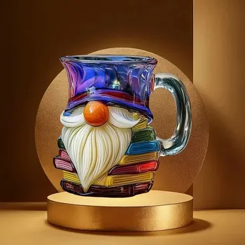 Malovaný hrnek s trpaslíkem