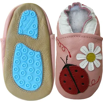 Capáčky CAROZOO Kožené capáčky s gumovou podrážkou beruška a kopretina 6-12 měsíců Růžová 19,5