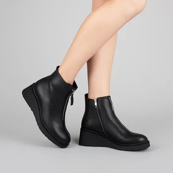 Dámské sandále Dámské černé kotníkové boty Letizia z kůže s předním zipem Velikost: 39