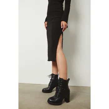 Dámské kozačky Nízké kozačky Medicine dámské, černá barva, na podpatku RW24.OBD400 99X, EUR 40