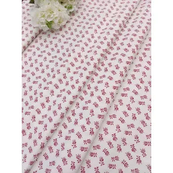 Látka 100% bavlna - folklórní růžičky červené