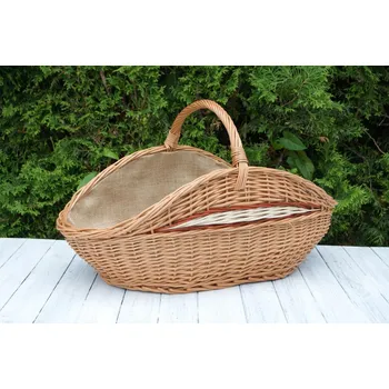 Proutěný koš na dřevo