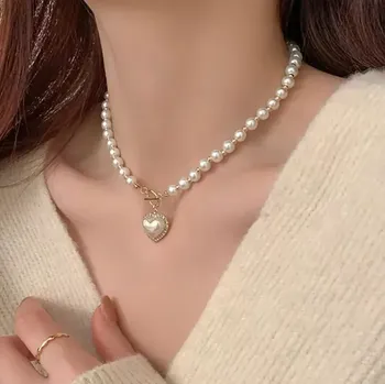 Náhrdelník MiTe Dámský perlový náhrdelník Srdce s krystalky