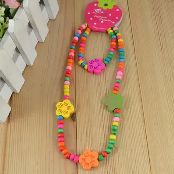 Souprava šperků Lilley Dětská bižuterie Náhrdelník a náramek Kytičky