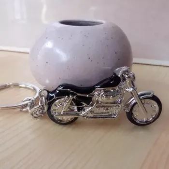 New Fashion Přívěsek na klíče Motorka černá