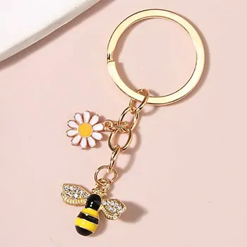 Fashion Jewelry Klíčenka Včelka a bílý kvítek