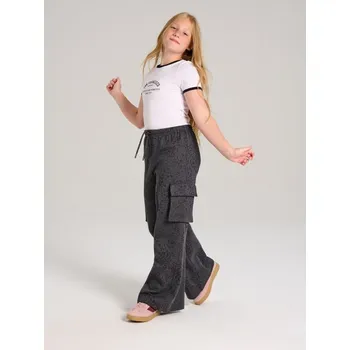 Dívčí kalhoty Sinsay - Fleece cargo kalhoty s celopotiskem - šedá - 121FA-85X - 121FA-85X-146