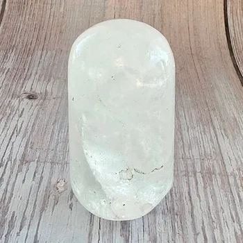 Křišťál freeform 3 cca 7 x 3,8 cm, 158 g