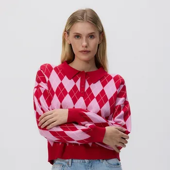 Dámský svetr Reserved - Vzorovaný svetr s límečkem - vícebarevná - 396GP-MLC - 396GP-MLC-L