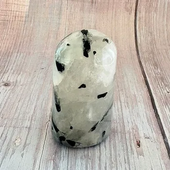 Turmalín v křišťálu freeform 10 cca 6,8 x 3,7 cm, 180 g