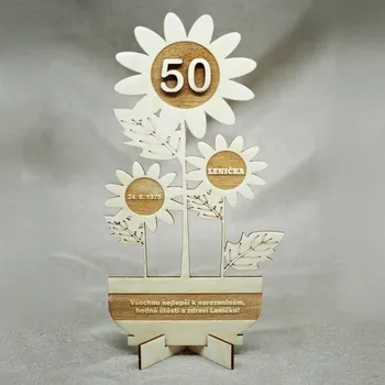 Dřevěná kytka – 3D, gravírovaná a v dárkové krabičce