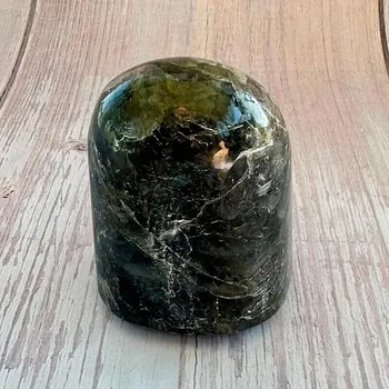 Labradorit freeform 3 cca 6,4 x 4,9 cm, 233 g