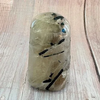 Turmalín v křišťálu freeform 8 cca 6,9 x 4 cm, 176 g