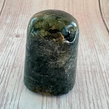 Labradorit freeform 9 cca 6,7 x 4,5 cm, 216 g