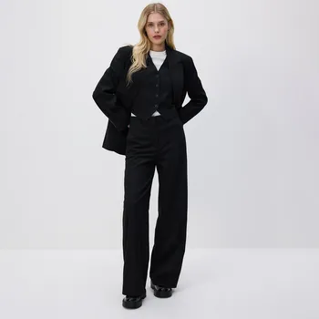 Dámské kalhoty Reserved - Kalhoty s&nbsp;nažehlenými puky - černý - 482GG-99X - 482GG-99X-S