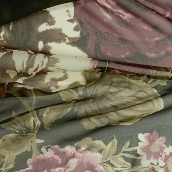 Hedvábný šifon tmavě zelený, květinová bordura, š.130