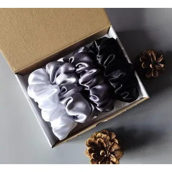 Dárková sada - 4 scrunchies L v šedé