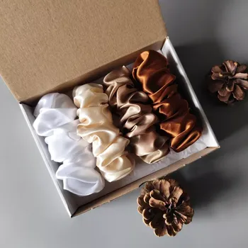 Dárková sada - 4 scrunchies L v béžové