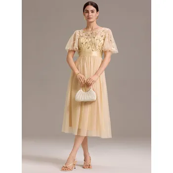 Dámské oblečení Večerní šaty áčkového střihu s hlubokým výstřihem do V Barva: Zlatá, Velikost: M