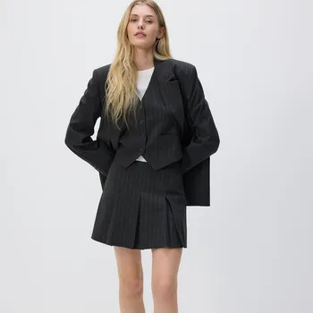 Dámské kraťasy Reserved - Plisované sukně-šortky - tmavě šedá - 473FM-90M - 473FM-90M-XS