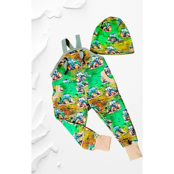 Klučičí lacláče teplákové traktory na poli Klučičí lacláče