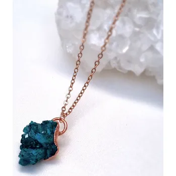 Přívěsek Dioptas drúza s krystaly top (Kongo) - přívěsek/náhrdelník AUTORSKÁ TVORBA ŠPERKŮ Z MINERÁLŮ