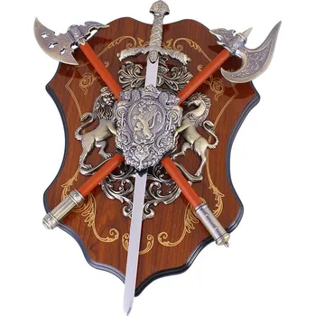 Dekorační erb na zeď Brnění (dekorace erbu s mečem a halapartny)