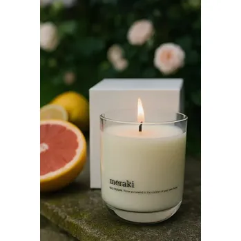 Svíčka Meraki - vonná svíčka - Na divoké louce