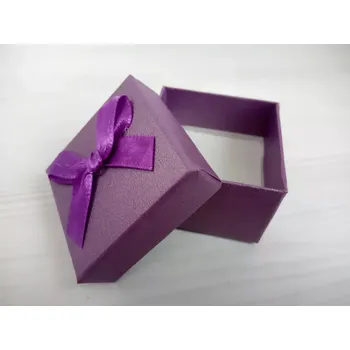 Dárková krabička Vyrobeno v Číně Dárková krabička malá fialová