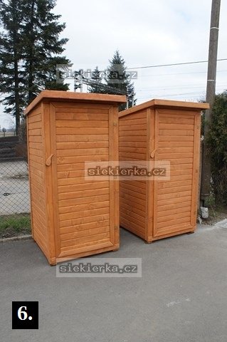Dřevěné WC kadibudka
