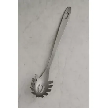 Nicolas Vahé Naběračka na makaróny Daily