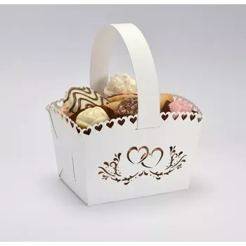 Krabička na výslužku Optys s.r.o. Košíček na cukroví výřez srdce malý